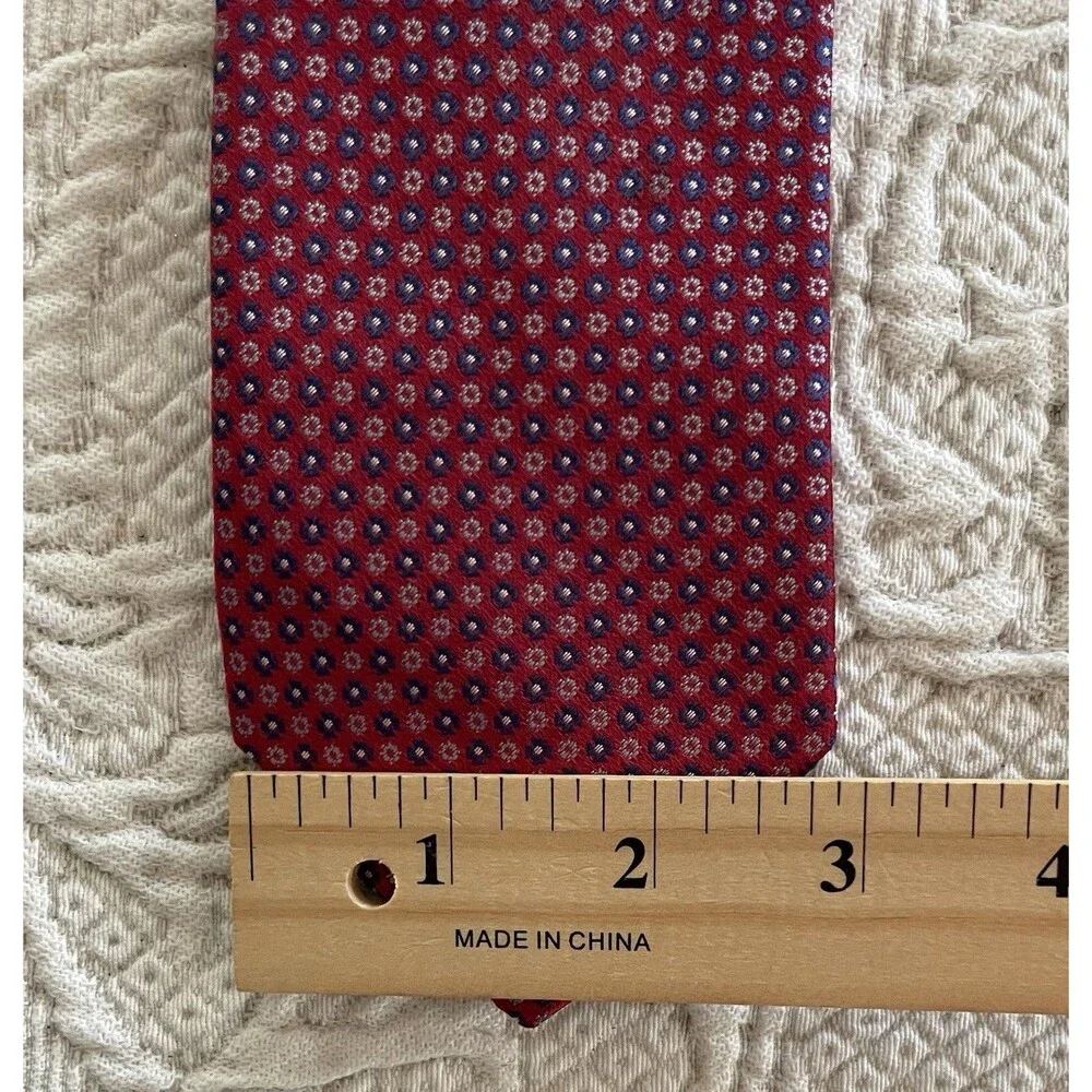 Hugo Boss 100% Silk Red Tie w Micro Flowers Blue Made in Italy Classic Designer